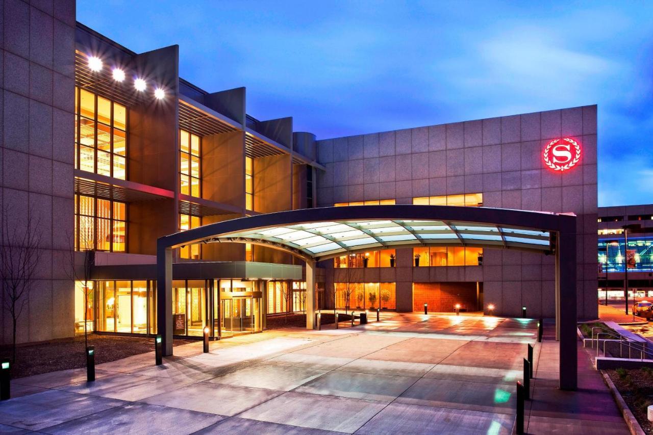 Sheraton Kansas At Crown Center Hotel