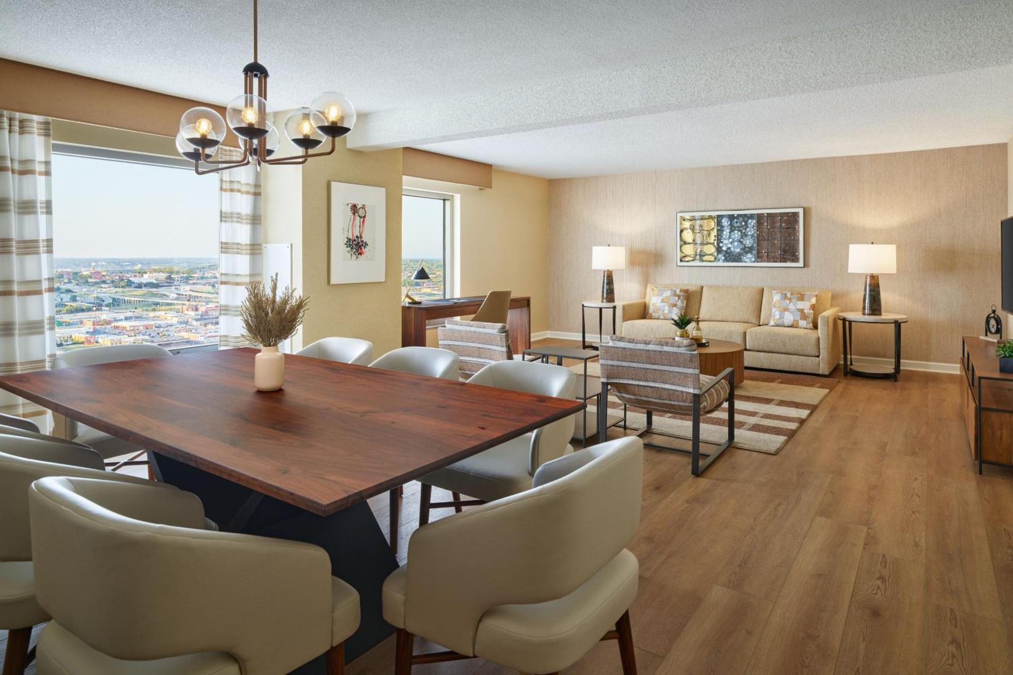 Sheraton Kansas At Crown Center 4*