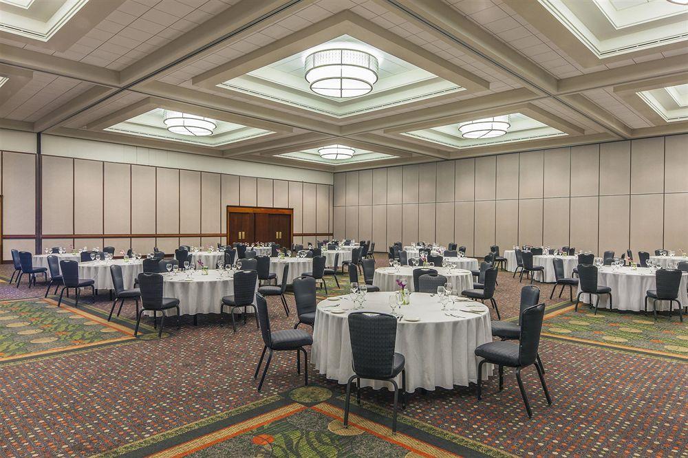 Sheraton Kansas At Crown Center Hotel
