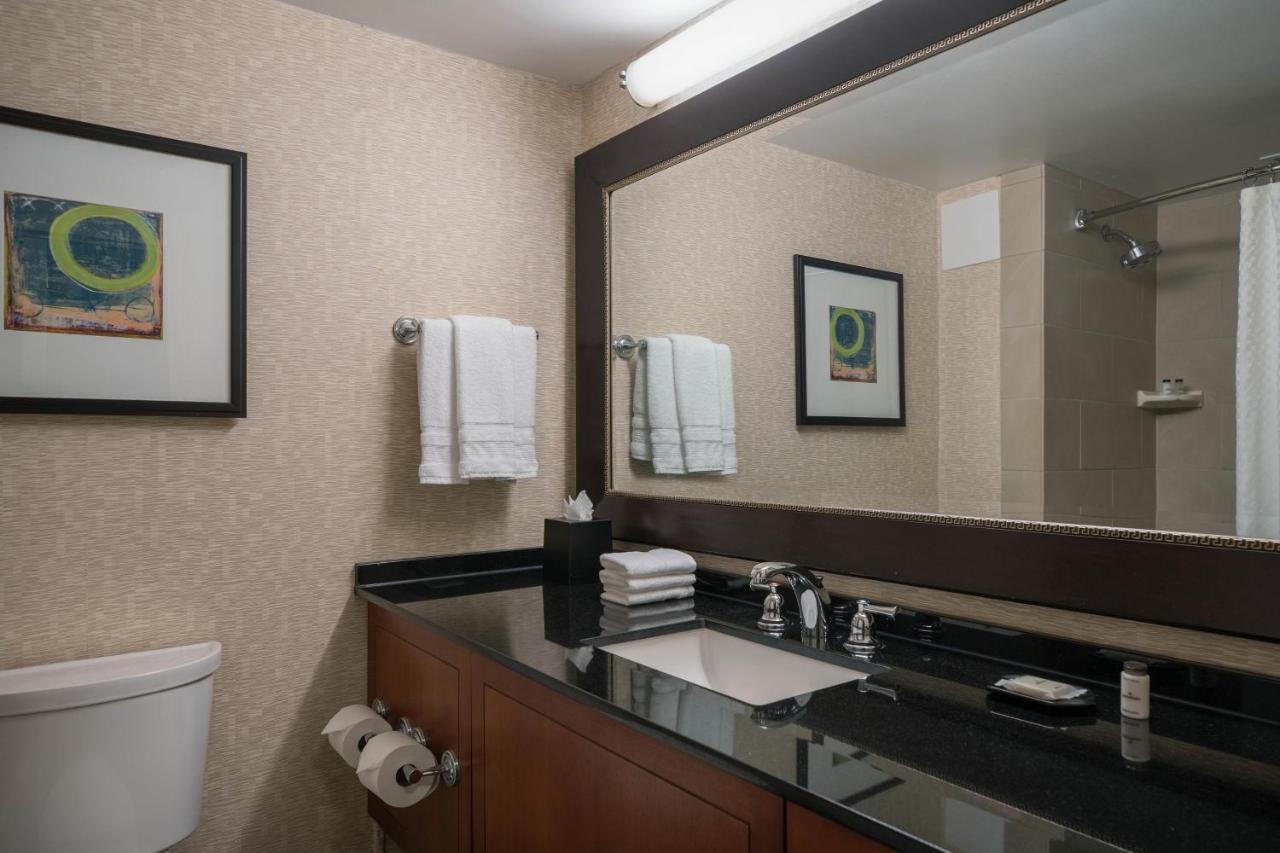 Sheraton Kansas At Crown Center Hotel Kansas City