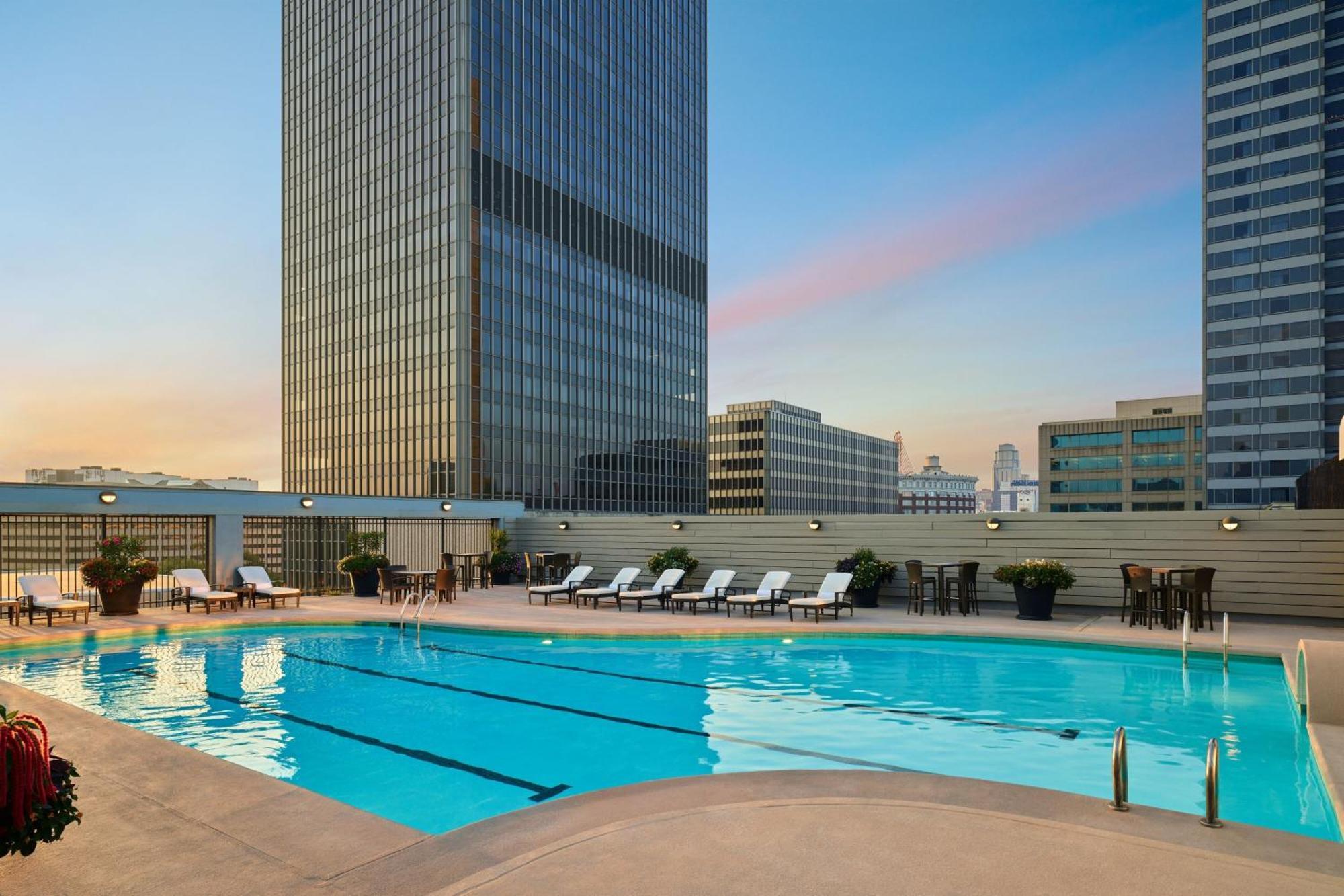 Sheraton Kansas At Crown Center Hotel